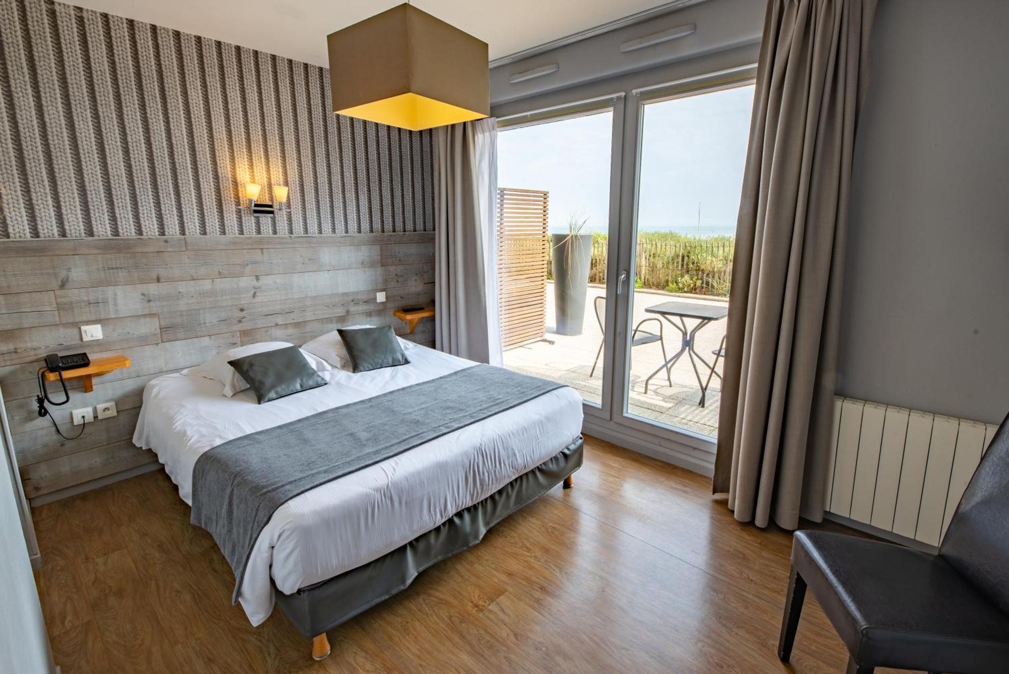Logis- Hotel De La Baie De Wissant & Appartements Exteriör bild